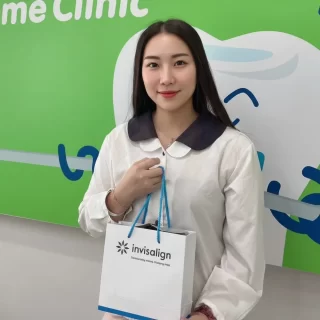 清迈隐适美患者在 Dentalme 牙科诊所